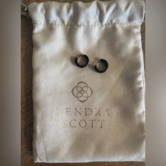 Kendra Scott 2/$40 or 3/$50 bundle Jack Black Hoop Earrings - Picture 1 of 2